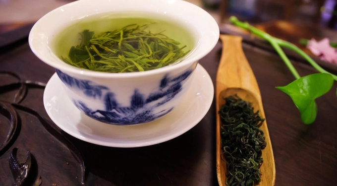 Historia i właściwości zielonej herbaty. Od kubka Shennonga do współczesności